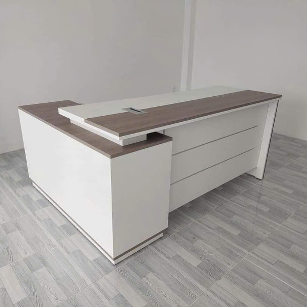 Bàn giám đốc gỗ công nghiệp thiết kế hiện đại màu trắng phối vân gỗ
