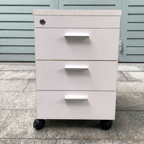 Tủ hồ sơ mini 3 ngăn kéo màu trắng có bánh xe.